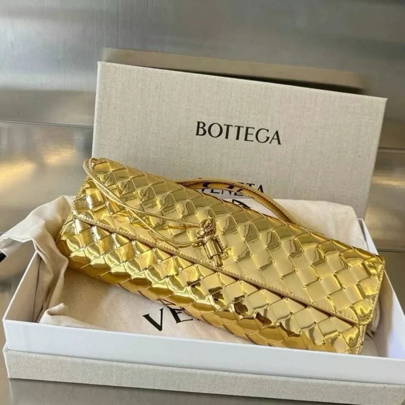 Women's Clutches