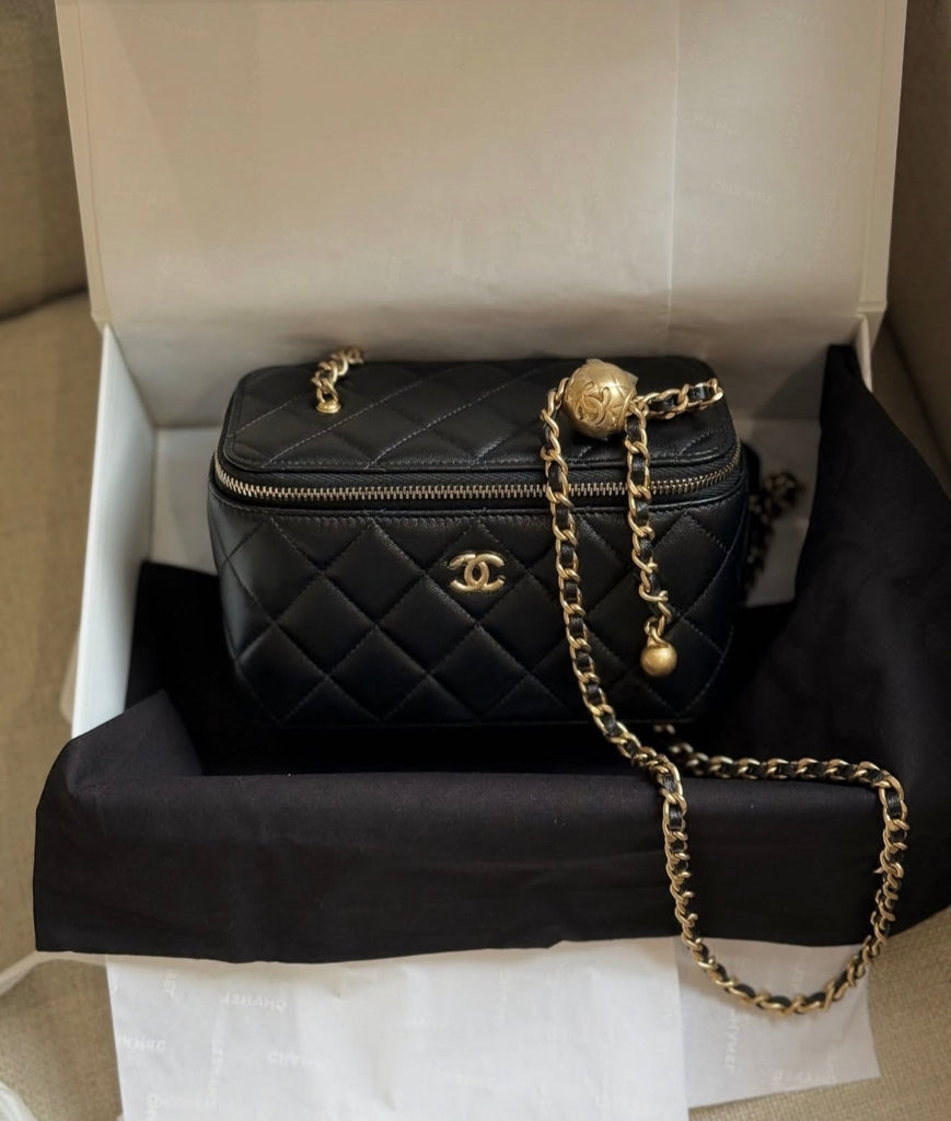 CHANEL Pearl Crush Vanity with Complete Packaging - Genuine Leather
